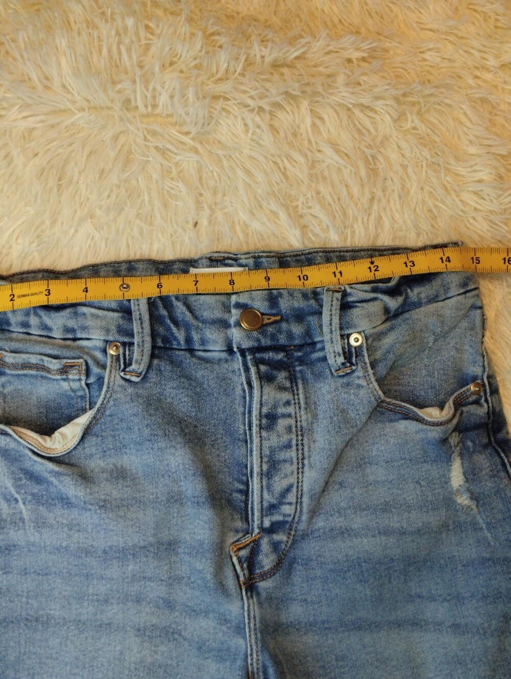 Good American Good Legs Straight Jeans Size 12/31 - Picture 9 of 11